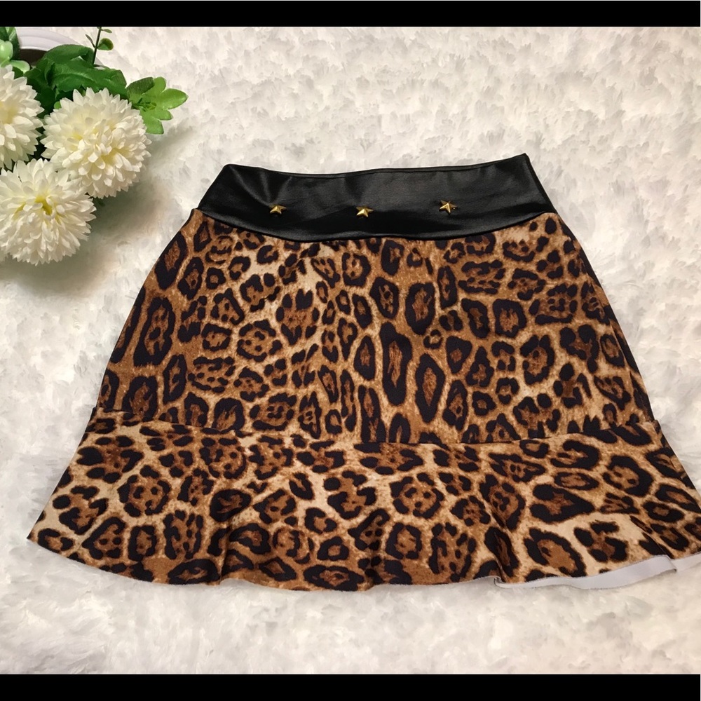 Leopard print adorable skirt sz 4